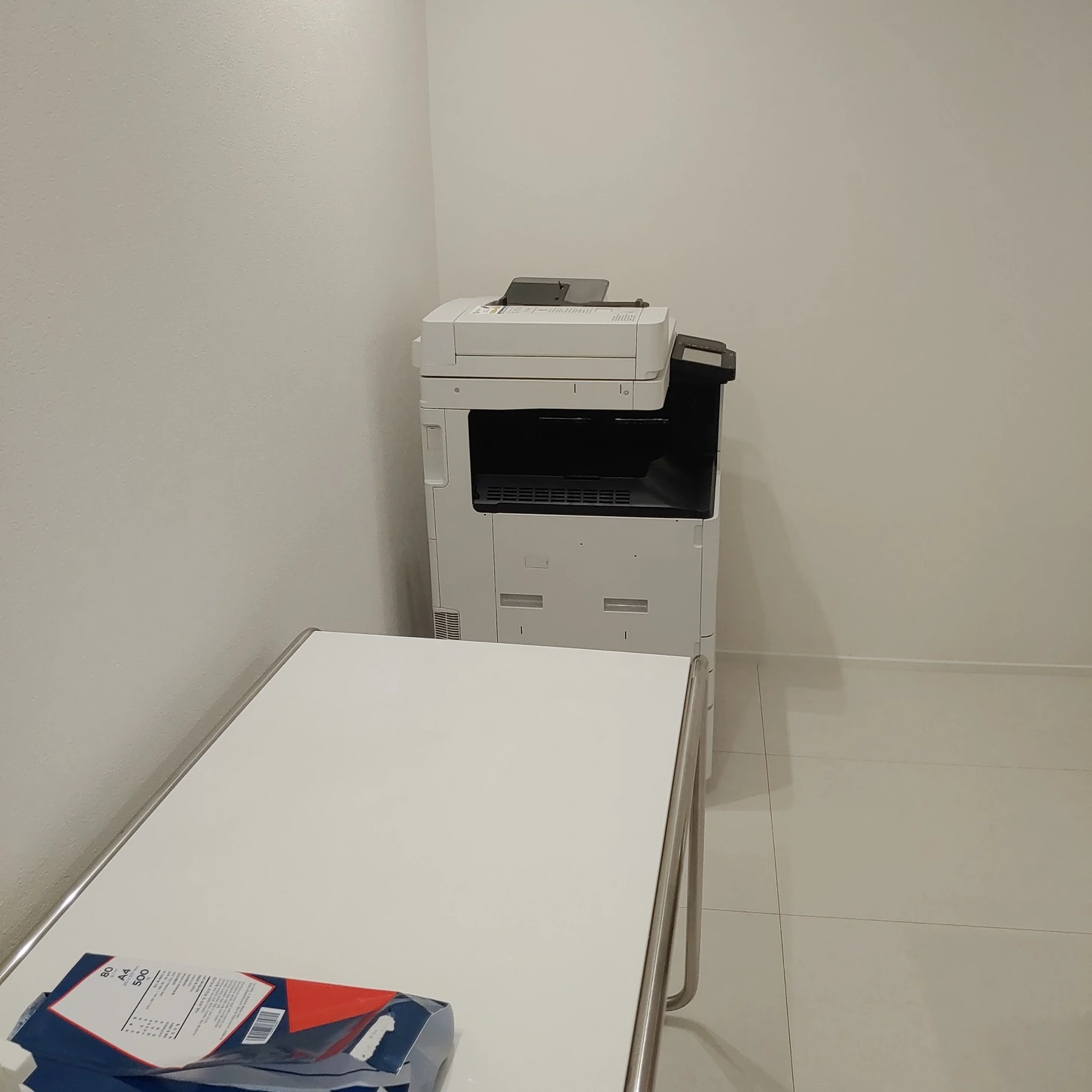 충주 업무공간 캐논 C3326 설치 완료