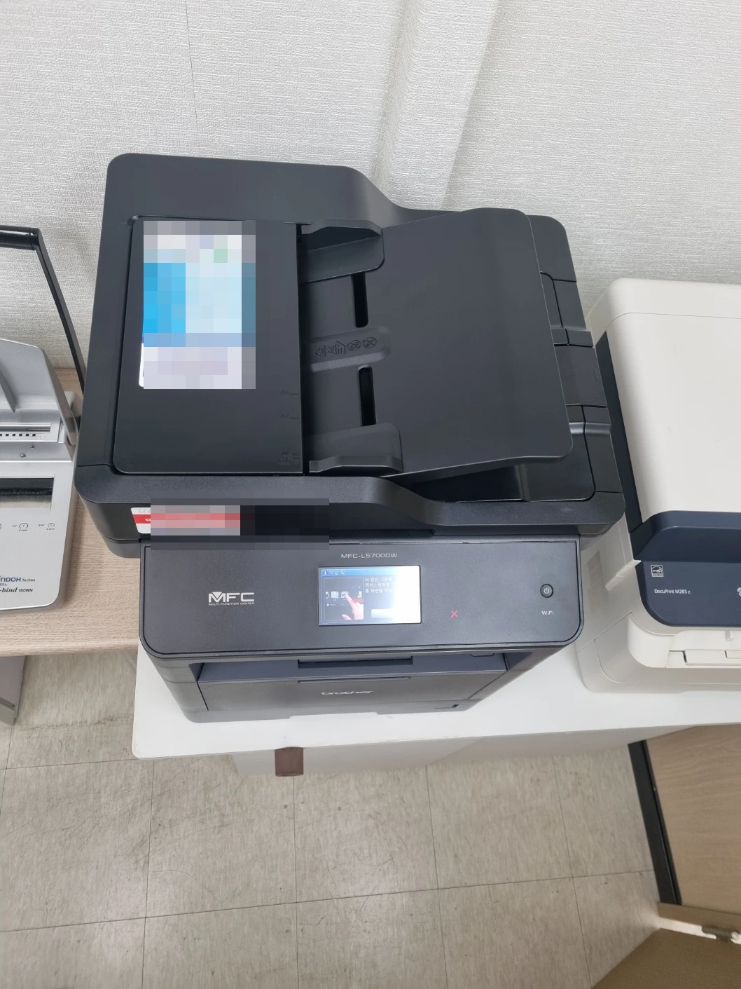 브라더 MFC-L5700DW 상단 ADF 모습